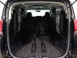 ミニバン最大級のスペース!ご家族、お友達とのキャンプやバーベキューほか、お仕事でも十分な容量が有ります!