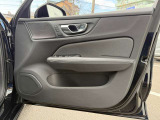大変綺麗な車両ですのでドア内も状態良好です