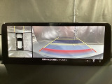 狭い場所での駐車やすれ違いなどでより的確な運転操作に役立つ360&deg;ビューモニターが装備されています。