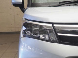 LEDヘッドライトです。デザイン性がよくとても明るいので、夜間の走行や悪天候でも安心です。しかも長寿命!