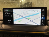 アップルカープレイ・アンドロイドオート対応純正ナビ搭載です。知らない道も安心ですね!
