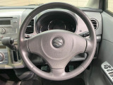ステアリングも使用感が少なく、きれいな状態となっております♪
