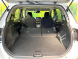 普段のお買い物や通勤、送迎等に十分な荷室スペースを確保しております。セカンドシートを倒すと、大きな荷物の積載も可能です♪