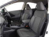 長時間の運転も疲れにくいフロントシート!体をしっかり支えてくれて運転がしやすい形状です!!
