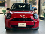 MINIのカスタマイズならお任せください!エクステリアやインテリア。ジョンクーパー・ワークスキット!ストライプやなどのステッカーキット!多彩な純正オプションが豊富なMINI!ご相談承ります。