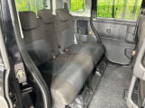 後部座席も気になるようなキズ・汚れやへたり等、大きなダメージはなく、良好な状態です。