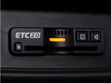 装備されているビルトインタイプのホンダ純正ETC車載器です。セットアップしてからご納車致します。ETCカードを差し込めば高速道路の出入り口ゲートを楽々通過出来ます。
