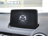 マツダコネクト  走行中もスマートに情報を操れる、マツダ独自の通信システムです。 Mazda&rsquo;s smart system for easy info access while driving.