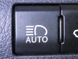 オートマチックハイビームを装備しております。