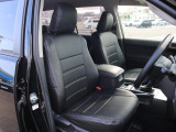 シートカバーは黒革調シートを装着済み!