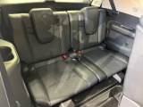 3列目シートはもちろん状態良好☆大人でもゆったりと座って頂けますので、大人数でのお出かけもラクラクです♪ご家族で、気の知れた仲間で、ドライブに行くのが楽しみですね♪