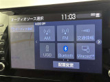ブルートゥースに接続することにより、スマホに入ったお気に入りの音楽を車内で楽しむことができます♪あると本当に便利な機能になっています!