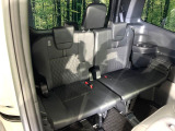 3列目シートはもちろん状態良好☆大人でもゆったりと座って頂けますので、大人数でのお出かけもラクラクです♪ご家族で、気の知れた仲間で、ドライブに行くのが楽しみですね♪