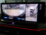 バックカメラもあるので後退時も安心です。視点も切り替えができて便利です。
