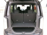 ラゲッジスペースは十分な広さを確保しています。日常のお買い物にも大活躍!積み下ろしも楽々ですよ。