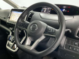 ステアリングも使用感が少なく、きれいな状態となっております。
