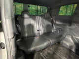 3列目シートはもちろん状態良好☆大人でもゆったりと座って頂けますので、大人数でのお出かけもラクラクです♪ご家族で、気の知れた仲間で、ドライブに行くのが楽しみですね♪