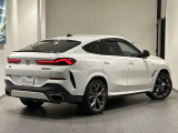 X6  M50i 4WD