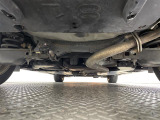 【下廻り】目立つ錆や、オイル漏れもなく安心です!掲載箇所以外にご希望の写真がございましたら、お気軽にお問い合わせ下さい!メールや郵送でお送りさせていただきます。