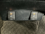運転席/助手席シートヒーターで寒い日もすぐに温かくなり快適に過ごせます。2段階の温度調整が可能です