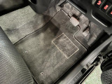 嬉しい純正フロアマット付き♪ 状態も良好です(^^♪