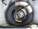 スペアタイヤ付き