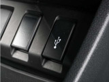 ◆USB接続端子◆使いやすい場所に装備されています♪