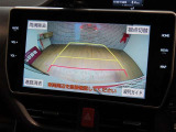 バックガイドモニターで、後方を確認しながら安心して駐車することができます。運転初心者も熟練者も必須の機能ですよ!