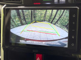 【バックカメラ】駐車時に後方がリアルタイム映像で確認できます。大型商業施設や立体駐車場での駐車時や、夜間のバック時に大活躍!運転スキルに関わらず、今や必須となった装備のひとつです!