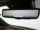 デジタルインナーミラー付き。後方視野角が広く、後席に同乗者がいても後方を確認しやすく安心です。