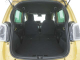 2列目シートを倒すことで、大変広いラゲッジスペースとなります。大きな荷物を積んだりと様々な用途にご利用いただけます。