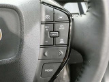レーダークルーズコントロール(全車速追従機能付)付きです。車速に応じて追従支援してくれるので、ロングドライブも快適です。詳細は販売店スタッフまでおたずねください。