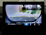 バックも安心のリアカメラ付いています。リアカメラがあると、いつでも安全にバックできますね。死角も減ります。3ビュー切り替え、ガイド線表示なので便利です。