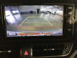 バックガイドモニターで、後方を確認しながら安心して駐車することができます。運転初心者も熟練者も必須の機能ですよ!