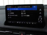ナビゲーションはホンダコネクトディスプレイを装着しております。AM、FM、Bluetooth、フルセグTVがご使用いただけます。初めて訪れた場所でも道に迷わず安心ですね!