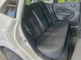 後部座席も気になるようなキズ・汚れやへたり等、大きなダメージはなく、良好な状態です。