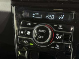 オートエアコンで快適な室内です。