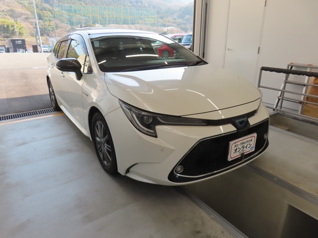 カローラツーリング 1.8 ハイブリッド W×B 