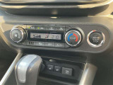 オートエアコン★温度を設定すれば車内を快適な温度に保ってくれます♪