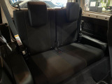 後部座席も気になるようなキズ・汚れやへたり等、大きなダメージはなく、良好な状態です。