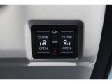 ◆◆両側電動スライドドア!!荷物で手が塞がる時など簡単にドアの開閉が出来ます!何より力いらずで開閉OK!女性やお年寄りにも優しい♪電動機能はOFFにもできますから元気なお子様の駆け出しも安心!