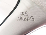 SRSカーテンシールドエアバック(前後席乗員の頭部側面を覆うように広がり乗員の頭部への衝撃を緩和してくれます)