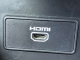 HDMIケーブルとライトニングケーブルを繋げば携帯電話から動画などをナビに写すことが出来ます