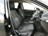 【運転席シート】へたりがちな運転席も大きなへたりがなく、綺麗な状態です。