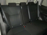 後席シートも広々としたスペースを確保しています。大人でもゆったりと座って頂けますので、大人数でのお出かけもラクラクです♪ドライブに行くのが楽しみですね♪