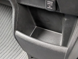 小物収納スペースも確保しており、車内をすっきり保てます。