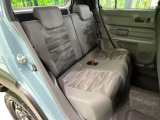 後部座席も気になるようなキズ・汚れやへたり等、大きなダメージはなく、良好な状態です。