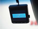 ◆ドライブレコーダー◆映像・音声などを記録する自動車用の装置です。 もしもの事故の際の記録はもちろん、旅行の際の思い出としてドライブの映像を楽しむことができます。