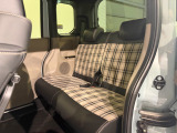 清潔で広々したシートです!後部座席でもゆったり快適に過ごせるので、後ろに座る人たちもドライブが楽しくなりますよ。是非、現車を見て体感してみてください。