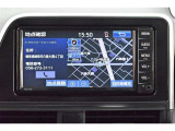 純正ナビを装備。タッチパネル式で使いやすく、お出かけもラクラクです。